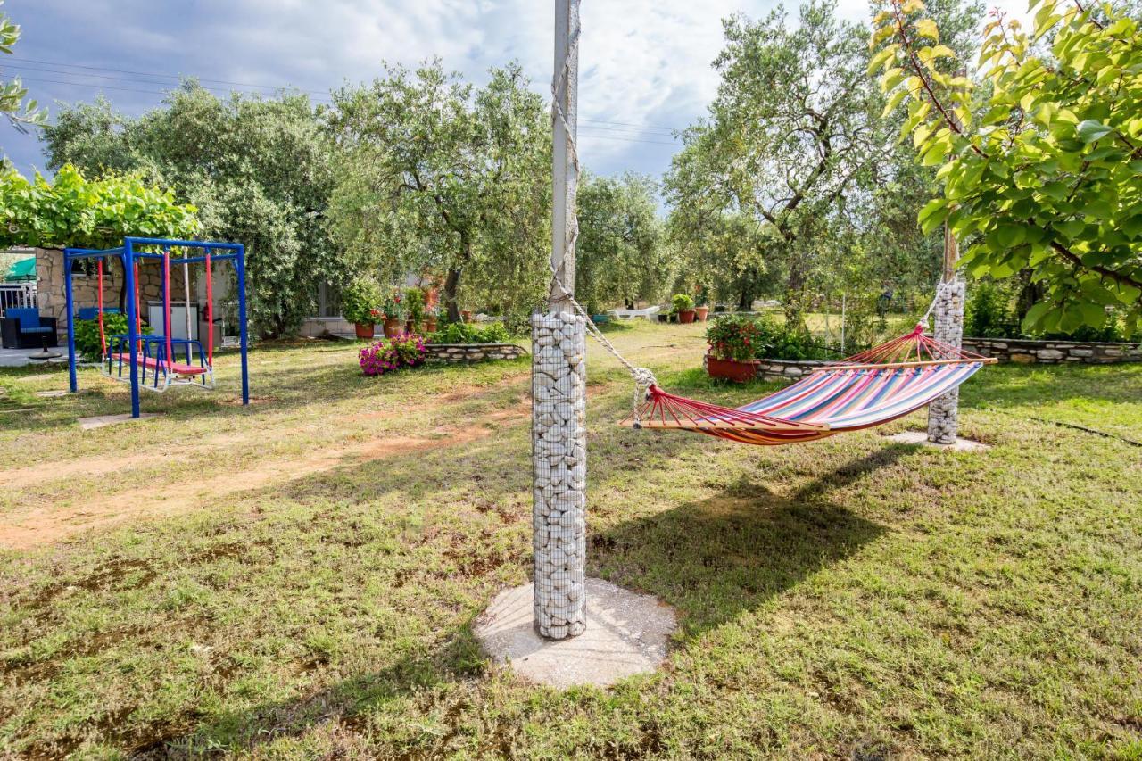 Kiriakos Holiday Home Astris Exterior photo